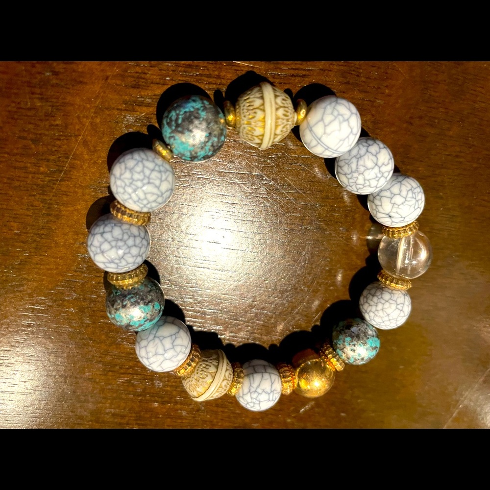 Multicolor beaded bracelet
